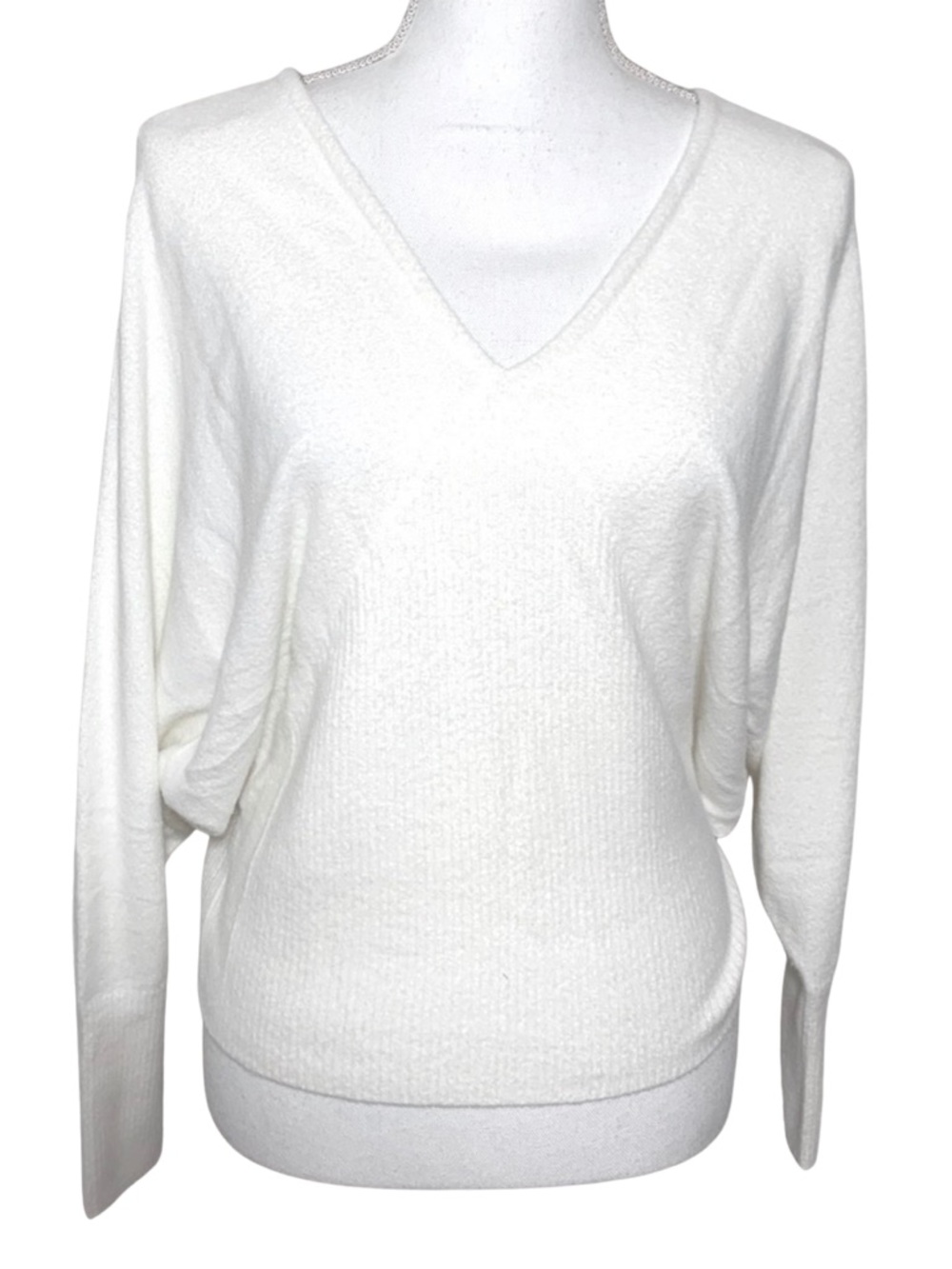 NWT Bobi Black Los Angeles Women  V-Neck Ivory‎ Dolman Sleeve Sweater Size Small